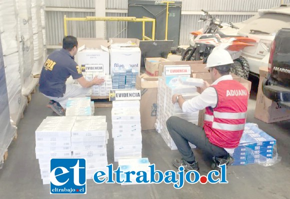 La Brigada de Delitos Económicos de la PI en conjunto con el Servicio Nacional de Aduanas de Los Andes, incautaron 11.500 cajetillas de cigarrillos desde dos locales comerciales en la población Luis Gajardo Guerrero de San Felipe.