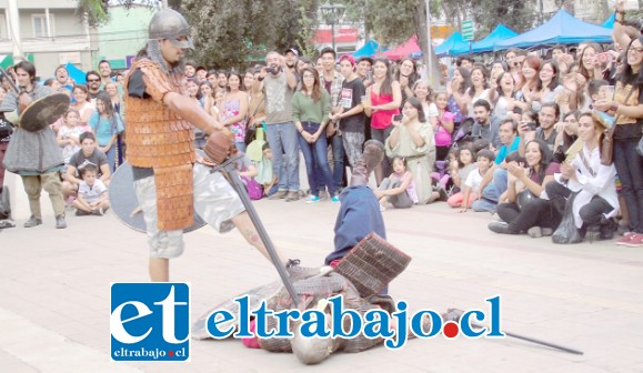 FERIA MEDIEVAL.- Crudas y vibrantes batallas medievales serán las que se desarrollen este sábado en nuestra Plaza de Armas, en San Felipe.