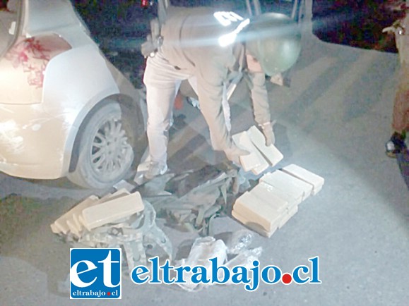 La diligencia que permitió detener a los traficantes e incautar la droga se realizó en la carretera E-71 que une San Felipe con Putaendo.