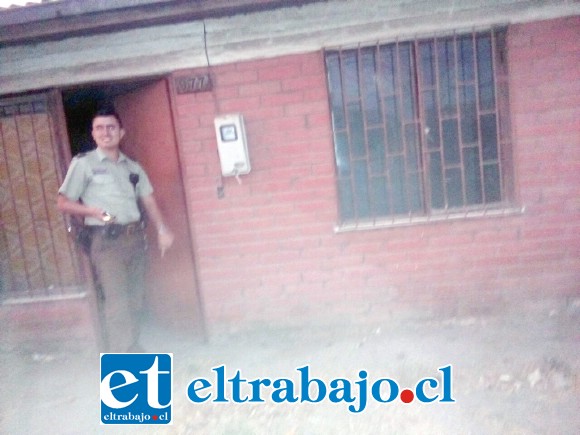 Vecinos de Villa Argelia requirieron la presencia de Carabineros en el domicilio del adulto mayor en Avenida Chile, la tarde de este viernes. En esta vivienda vivía ‘El Palito’ Tapia.