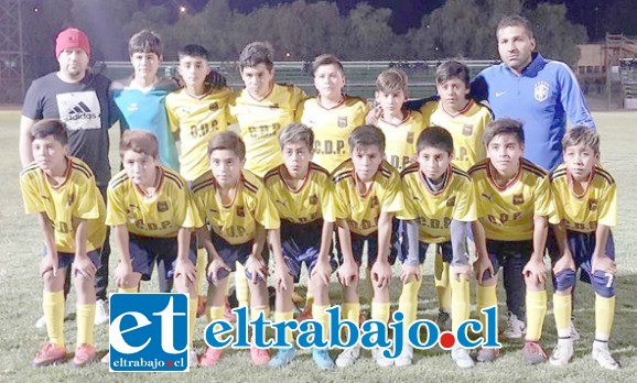 CUIDADO CON ELLOS.- Aquí tenemos a los nuevos finalistas del torneo, la 2ª Infantil del Club Alberto Pentzke.