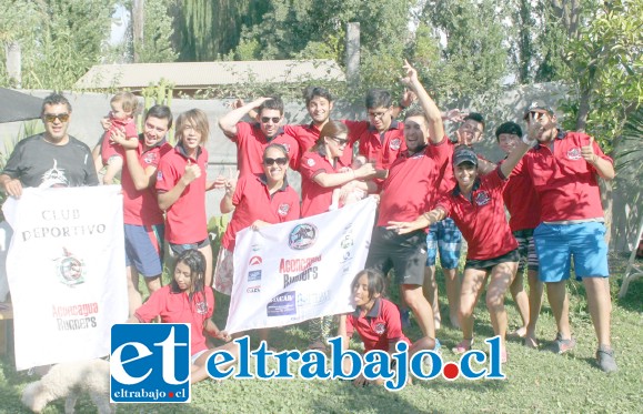 LA GRAN MAQUINARIA.- Ellos son los Aconcagua Running, atletas de todo el valle que el próximo domingo estarán en tres partes del país representando a nuestra comuna.