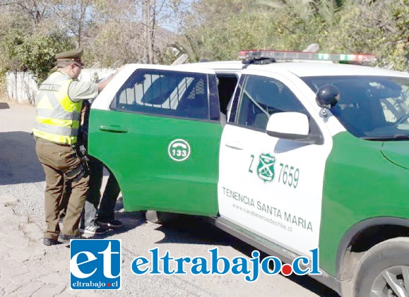 El imputado fue capturado en flagrancia por Carabineros de la comuna de Santa María al mediodía de ayer jueves.