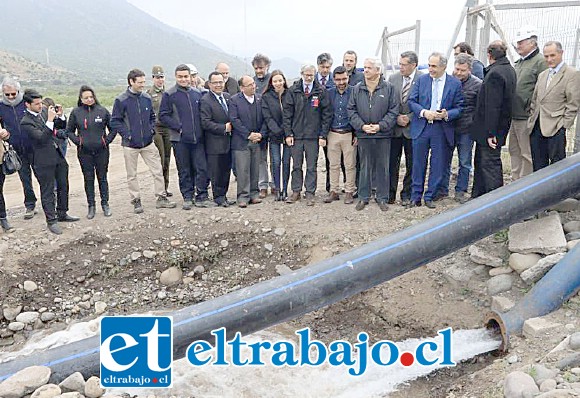 En el acuerdo participaron el senador Francisco Chahuán, los diputados Camila Flores y Luis Pardo, Ricardo Ariztía, presidente del SNA, representantes de las juntas de vigilancia, regantes y agricultores del Valle de Aconcagua, gobernadores de la provincia de San Felipe, alcaldes de la zona.