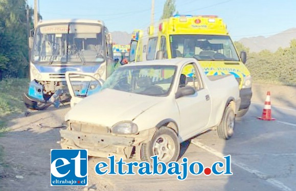 El accidente se originó este viernes cerca de las 18:50 de este viernes. (Fotografías: Emergencias Panquehue).