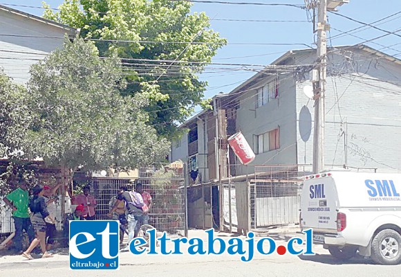 En horas de la mañana de ayer lunes el cuerpo de la ciudadana haitiana de 36 años de edad fue levantado por el Servicio Médico Legal de San Felipe para la práctica de la autopsia de rigor. (Foto: EmerVCordillera).