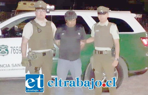 El imputado fue detenido por Carabineros de la Tenencia de Santa María la tarde noche de este martes.