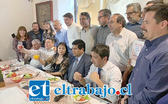 A la reunión asistieron dirigentes de organizaciones sociales, ciudadanos, alcaldes y parlamentarios, quienes emplazaron al subsecretario a cumplir su palabra e informar cuándo se realizará el estudio de factibilidad económica para la creación de la Región de Aconcagua.