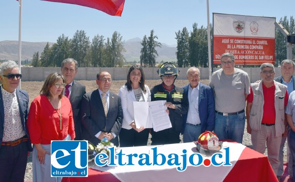 AUTORIDADES PRESENTES.- Autoridades como el gobernador Claudio Rodríguez, alcalde Patricio Freire, Cores Mario Sottolichio y Rolando Stevenson, así como los concejales Patricia Boffa, Juan Carlos Sabaj, Cristian Beals, Dante Rodríguez y el exgobernador Eduardo León, se dieron cita en esta actividad.