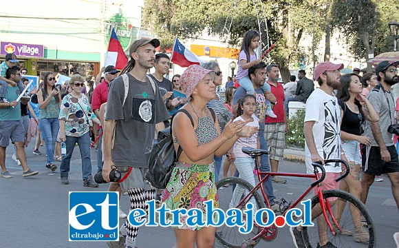 MARCHA EN SAN FELIPE.- Cerca de 600 personas del Valle de Aconcagua marcharon desde Avenida Chacabuco hasta la Plaza de Armas de San Felipe, en total la jornada casi fue de cuatro horas.