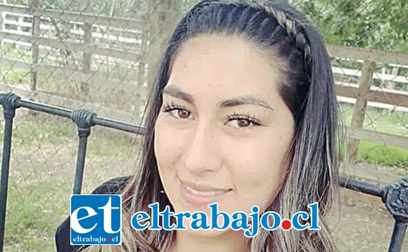 Javiera Mabel Rocha Palma, tenía 21 años de edad al momento de fallecer lamentablemente, la medianoche de este viernes, ella estaba domiciliada en Villa 250 Años de San Felipe.