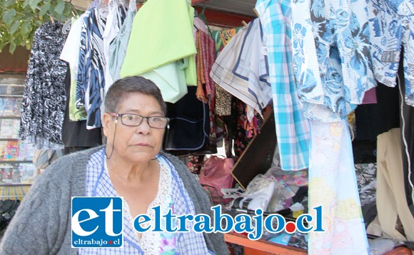 Marta del Pilar Estay, comerciante sanfelipeña a quien le han robado mercadería varias veces.