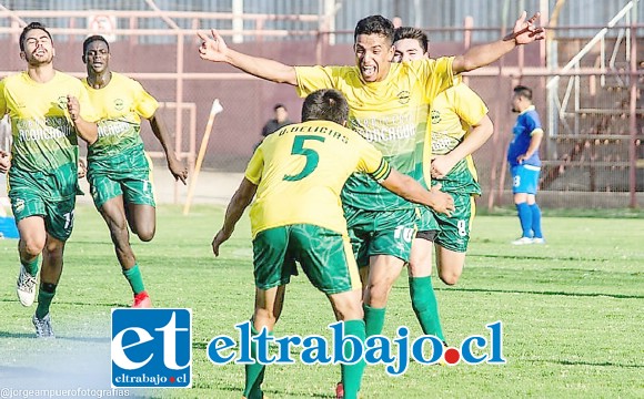 Unión Delicias de San Felipe celebra su paso a los cuartos de final de la Copa de Campeones. (Foto: Jorge Ampuero).