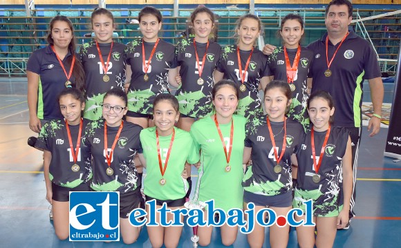 VAN POR MÁS.- Estas jovencitas ya están en las mejores ligas del vóleibol nacional, les deseamos la mejor de las suertes este año.