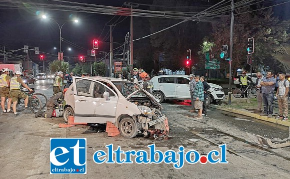 Dos personas resultaron heridas en una colisión ocurrida en Maipú esquina O´Higgins en San Felipe, aparentemente producida por una falla en la sincronización de los semáforos.