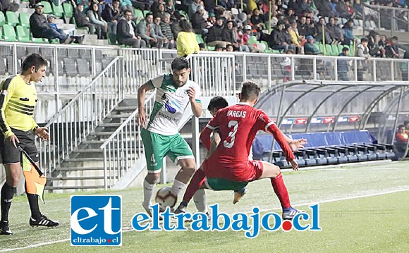 Ante uno de los buenos equipos de la serie como lo es Puerto Montt, el Uní Uní ratificó que va al alza. (Foto: Juan Carlos Calisto/ ANFP)