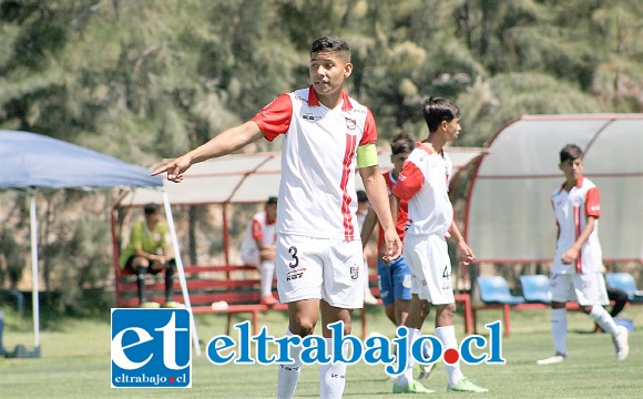 Bastián Roco es defensor central y uno de los mayores proyectos de las series inferiores del Uní Uní.