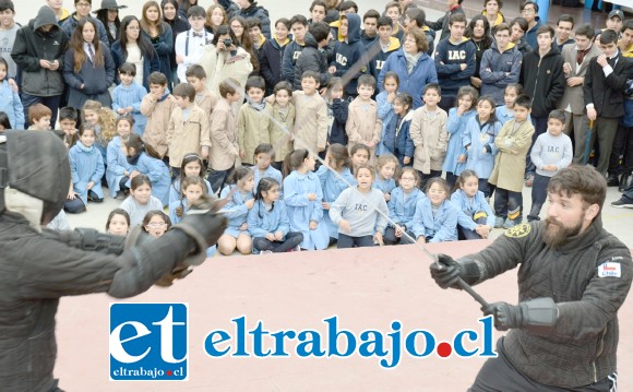 EXPERTOS ORGANIZAN.- Aquí vemos una sesión demostrativa que Tomás Suazo hizo hace algunos meses en un liceo sanfelipeño.