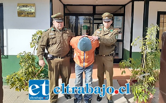 Carabineros de Santa María detuvo al ladrón luego del reconocimiento de la víctima como autor de robo en lugar habitado.