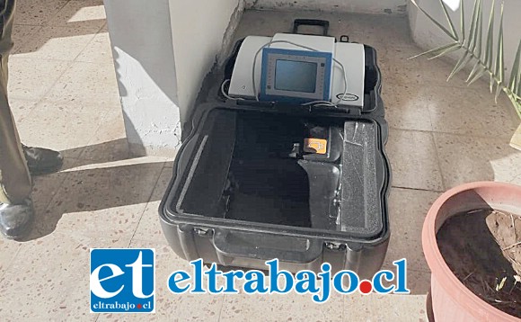 Carabineros recuperó la máquina de diálisis abandonada en las cercanías de la Parroquia Andacollo de San Felipe.