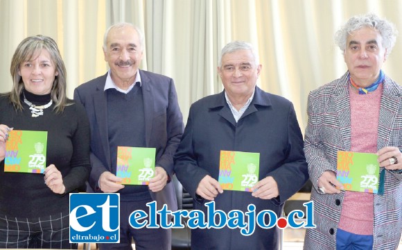 Los concejales Patricia Boffa, Juan Carlos Sabaj, Dante Rodríguez y el alcalde Patricio Freire, hicieron el anuncio oficial.