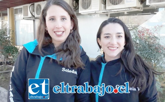 De izquierda a derecha Soledad Bustamante y Gabriela Villaseca, miembros de la directiva del Ballet Folklórico San Felipe de Aconcagua.