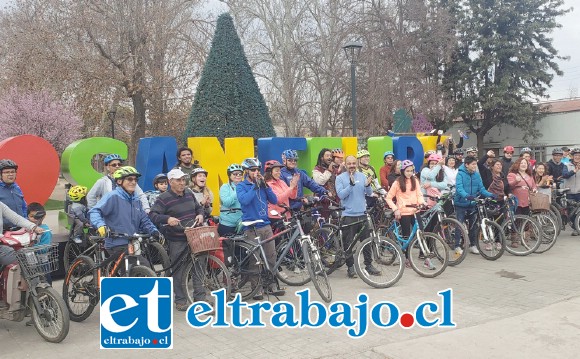 La salida de esta cicletada se dio en la ‘Esquina Colorada’, puntualmente desde el lugar donde están instaladas las letras corpóreas de nuestra ciudad.