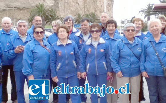 VIAJEROS.- En estos ocho años estos sanfelipeños han viajado a muchas partes de la región, aquí los vemos en El Morro de Arica, en una de sus giras.