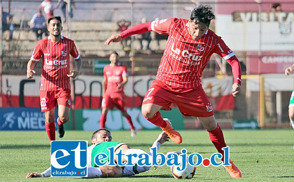 Miguel Ángel Orellana anotó el primer gol de los sanfelipeños en el duelo contra Puerto Montt. (Foto: Jaime Gómez Corales)