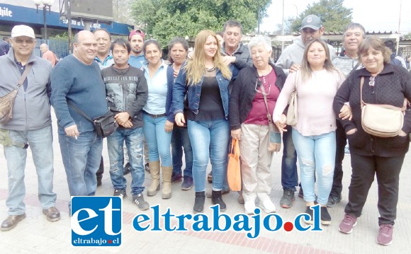 Los trabajadores de parquímetros una vez terminada la sesión del concejo municipal.