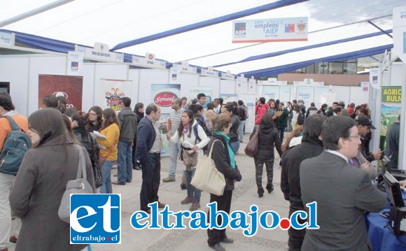 Este jueves en la Plaza Cívica de San Felipe, desde las 10 y hasta las 16:30 horas, se realizará la Expo Empleo 2019. (Archivo).