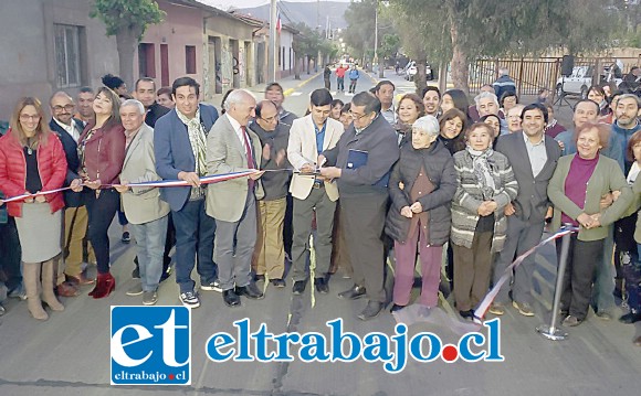 El alcalde Patricio Freire encabezó la ceremonia de inauguración calificada de histórica, pues era el sueño de la comunidad desde hace más de 30 años.