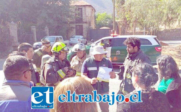 Los organismos de emergencia se constituyeron durante la mañana de ayer miércoles en el sector Las Compuertas de Catemu.