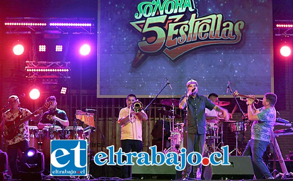 La Sonora 5 Estrellas llenó de cumbia la segunda noche de la Chaya en Putaendo, y la fiesta continúa.