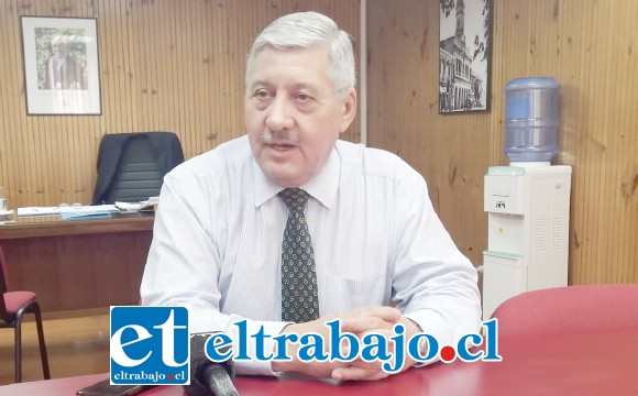 El director de la DAEM, Iván Silva, informó además de los diversos trabajos realizados durante el verano en distintos establecimientos educacionales de la comuna.