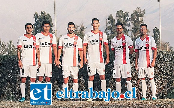 Parte del plantel sanfelipeño luce la camiseta central para este 2020.