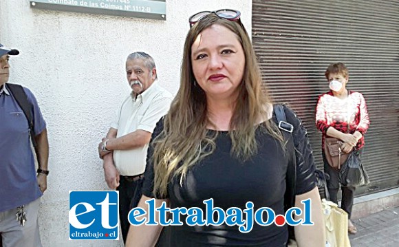 Rosa Olivares, vocera de los trabajadores de parquímetros que quedaron cesantes.