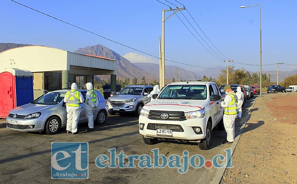 En el control sanitario ubicado en el kilómetro 84 de la ruta 5 Norte se fiscalizó a la totalidad de los vehículos que circulaban desde la Región Metropolitana en dirección norte.