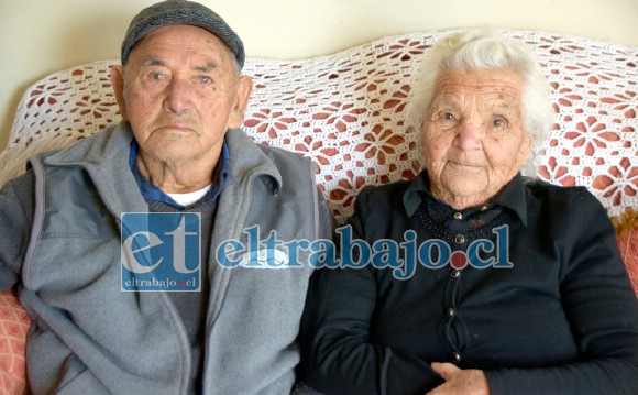 HASTA QUE LA MUERTE LOS SEPARE.- Alfredo y su esposa Olga vivieron casi 78 años casados, de esa unión nacieron muchos descendientes.