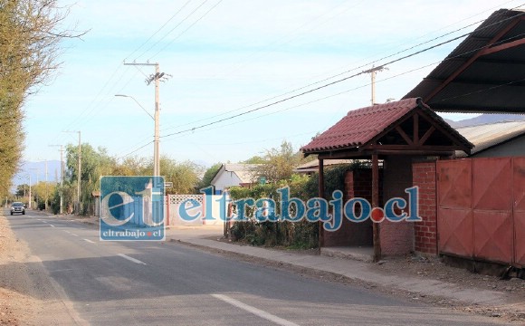 En este lugar, Calle Central, cercano a una Villa del sector Las Tres Canchas en Quebrada Herrera, se produjo el asalto.