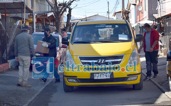 LA FLOTA AMARILLA.- Los transportistas escolares dignamente se están ganando un salario básico al menos, ahora que no hay clases presenciales.