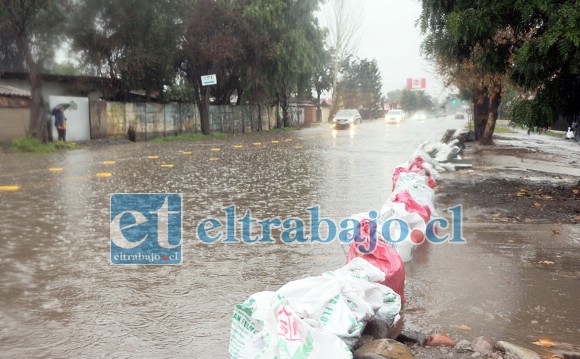 Los trabajos realizados por el municipio en el sector Encón permitieron disminuir los graves efectos que causaron las últimas lluvias en varias viviendas de ese sector.