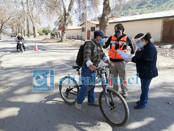 En la ruta de acceso al sector de Santa Margarita comenzó a funcionar un control sanitario donde se lleva un registro y se fiscaliza a quienes transitan por dicha zona.