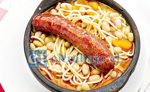 UNA DELICIA.- Este delicioso platillo chileno se estará ofreciendo para llevar a casa, este sábado a las 13:00 horas en la sede de La Santita.