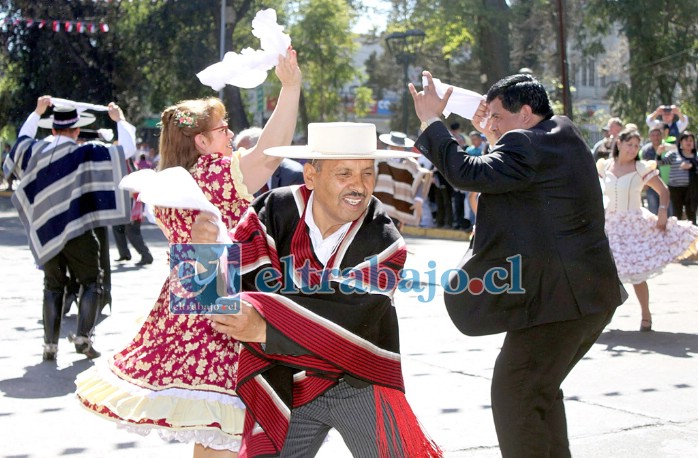 ÉL ERA LA CUECA.- Seco, intenso, un torbellino de alegría era Osvaldo González, el gran cultor que vino al valle hace muchos años para enseñarnos a bailar cueca.