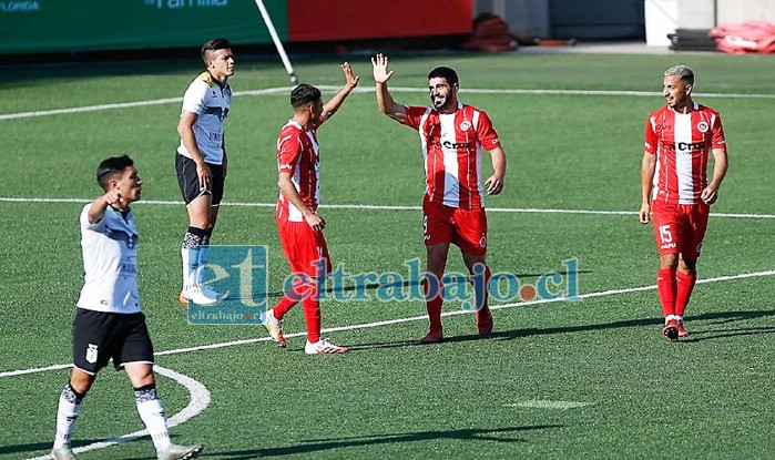 Con la categórica victoria de ayer Unión San Felipe trepó a la primera posición del campeonato. (Foto ANFP-Agencia Uno)