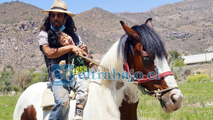 LUCHA CAMPEÓN.- Aquí tenemos el ejemplo claro de la meta a conseguir con este proyecto, antes el pequeño Benjamín era un vegetal, hoy sonríe y se conecta con el entorno del santuario natural ofrecido para él y sus iguales.