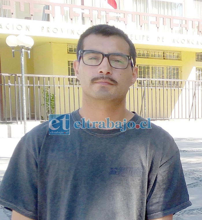 Jesús Castillo presente en actividad contra los sondajes mineros en Putaendo.