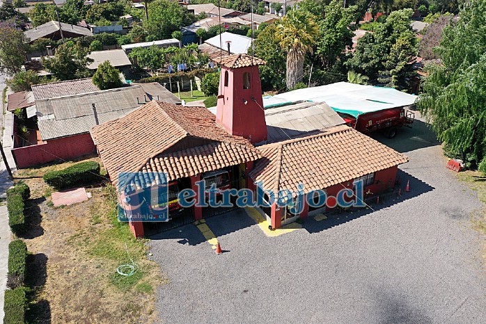 Esta es una vista aérea del cuartel de la Sexta Compañía de Bomberos de San Felipe, funcionando en Panquehue.