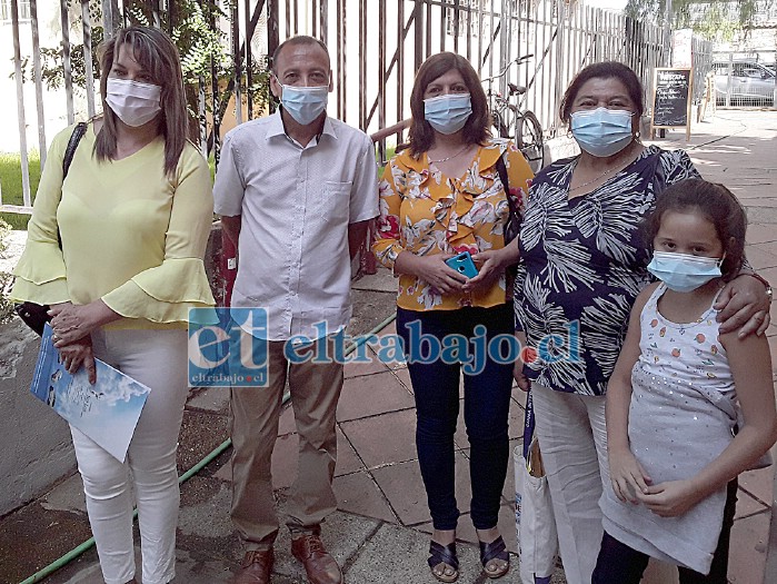 La directiva en pleno encabezada por Ruth Delgado, Érika Álvarez, Nelson Chávez y María Prado.